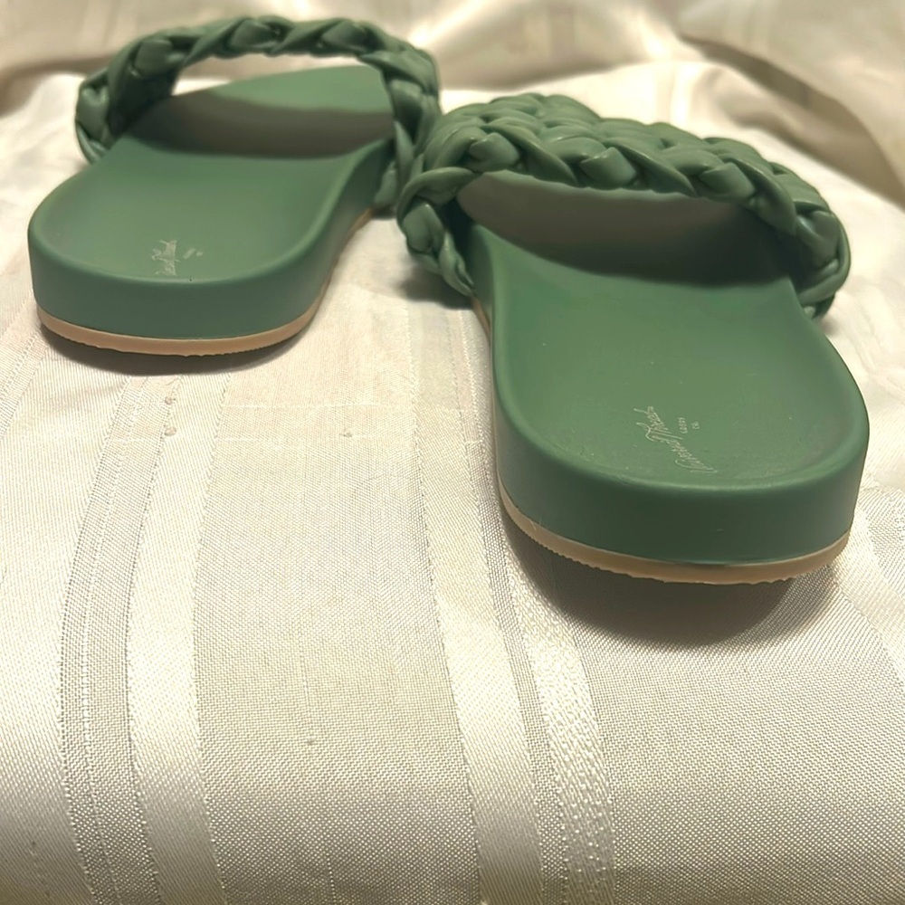 Universal Thread Slides - Picture 2 of 7